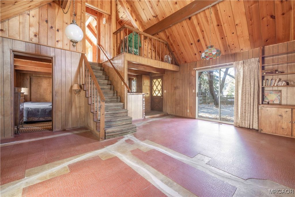 Photo of 1332 Siskiyou Drive, Big Bear Lake, CA 92315 (MLS # 32502661)