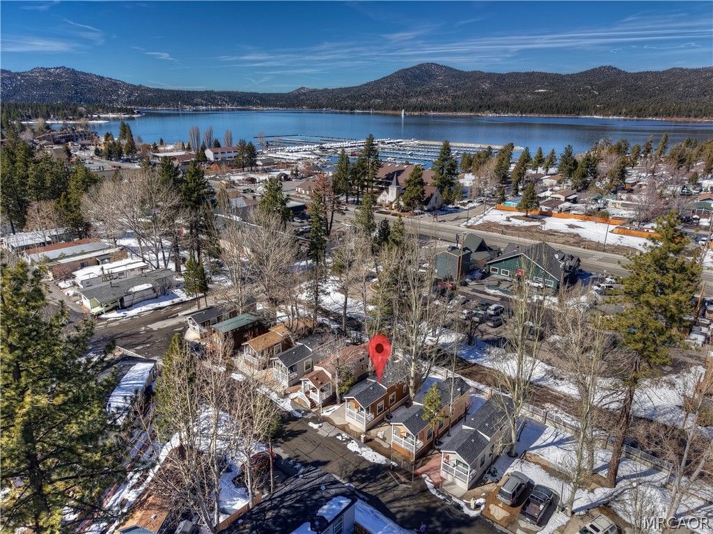 Photo of 547 Alden Rd #Rv6 Rd, Big Bear Lake, CA 92315 (MLS # 32600411)