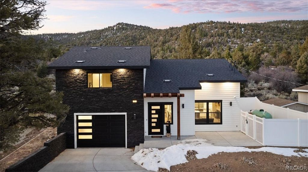 Photo of 47145 Skyview Drive, Big Bear City, CA 92314 (MLS # 32601231)