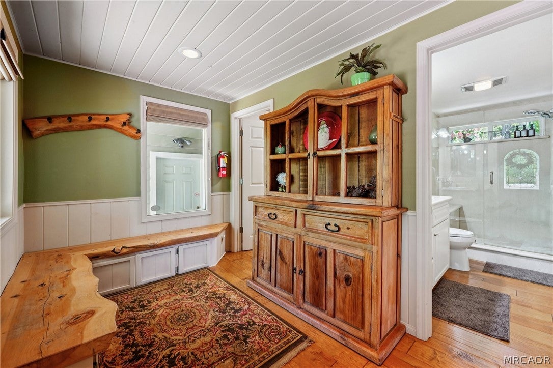 483 Cienega Rd, Big Bear Lake, CA, 92315, USA, 4 Bedrooms Bedrooms, ,3 BathroomsBathrooms,Residential,Active,483 Cienega Rd,32601124