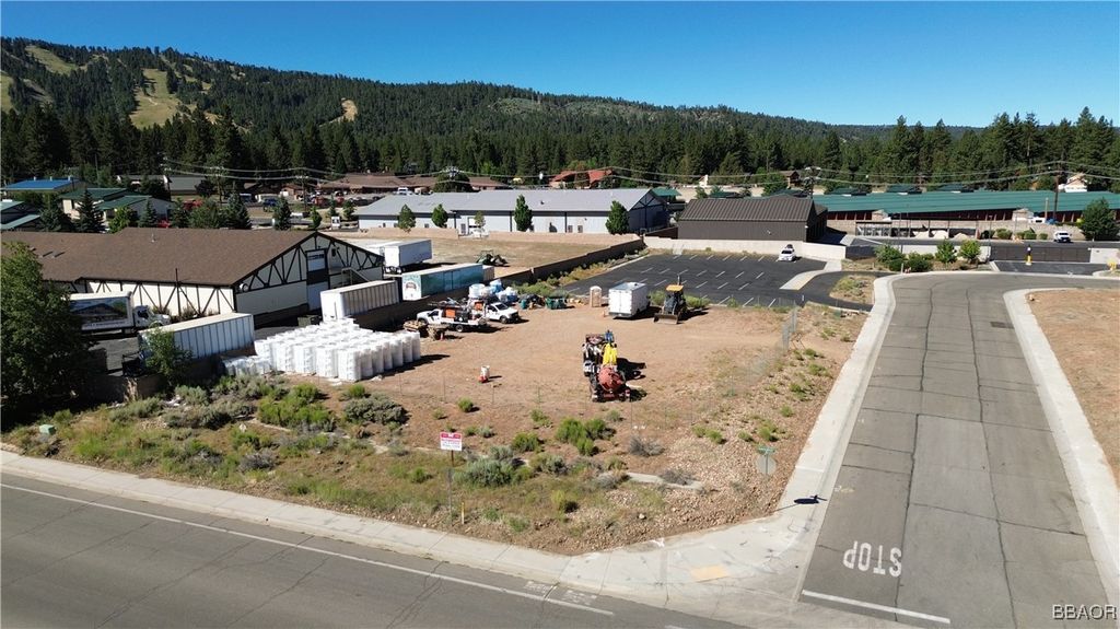 Photo of 100 Business Center Drive Drive, Big Bear Lake, CA 92315 (MLS # 32500495)
