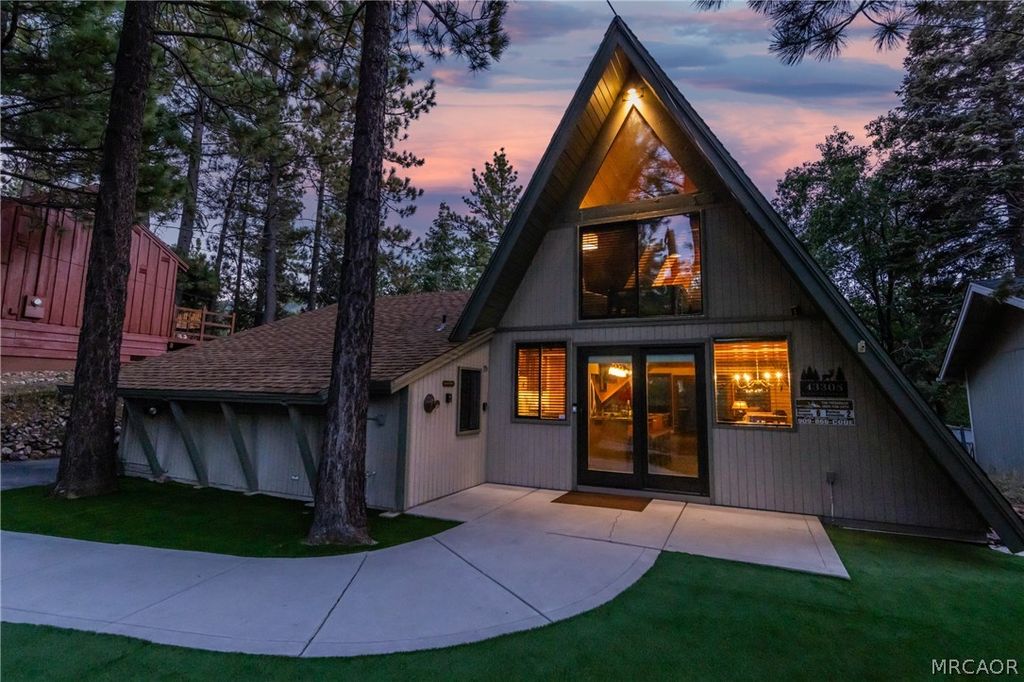 Photo of 43305 Sand Canyon Road, Big Bear Lake, CA 92315 (MLS # 32600765)