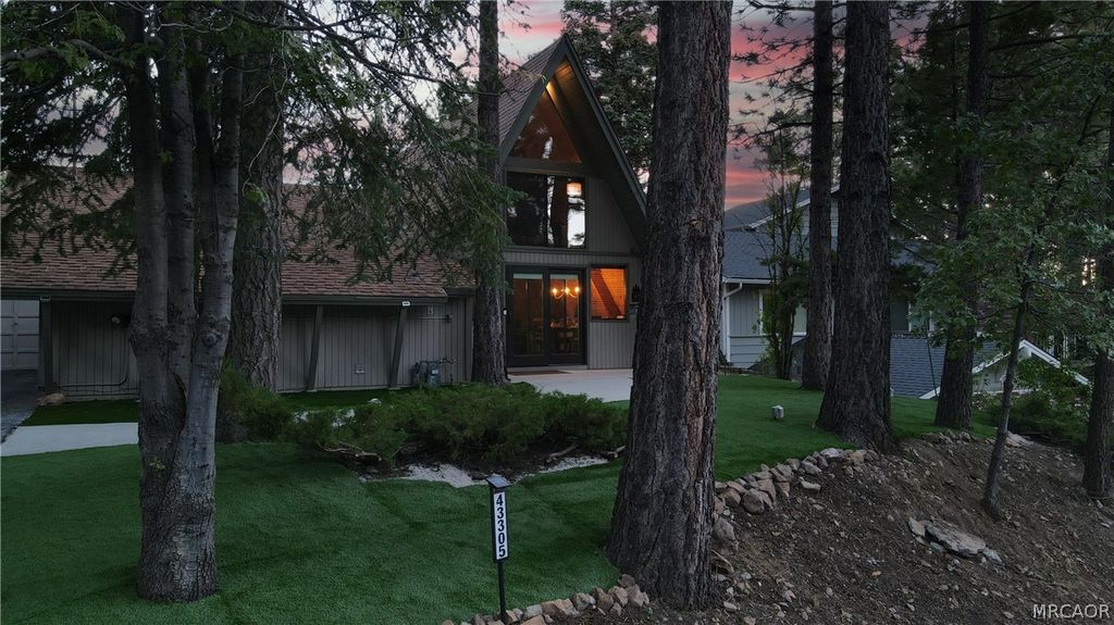 Photo of 43305 Sand Canyon Road, Big Bear Lake, CA 92315 (MLS # 32600765)