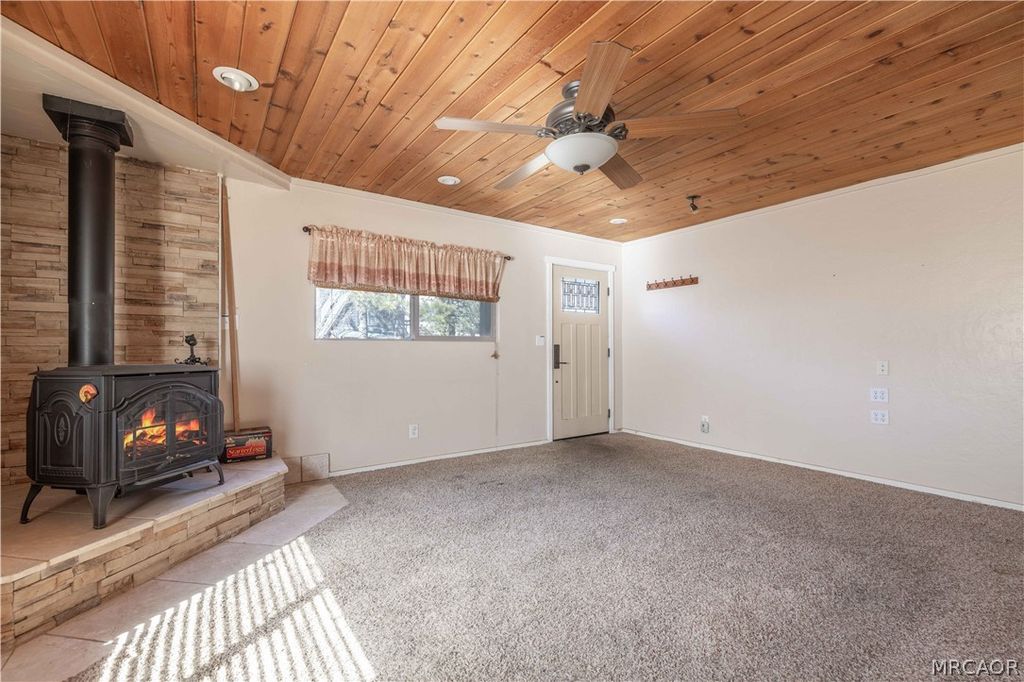 Photo of 132 Angeles Boulevard, Big Bear City, CA 92314 (MLS # 32600519)