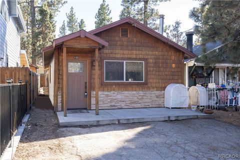 Photo of 132 Angeles Boulevard, Big Bear City, CA 92314 (MLS # 32600519)