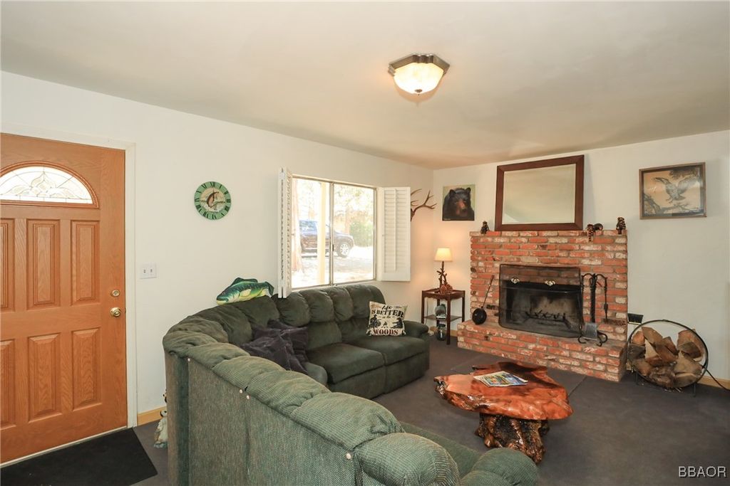 Photo of 523 Wabash Lane, Sugarloaf, CA 92386 (MLS # 32501691)