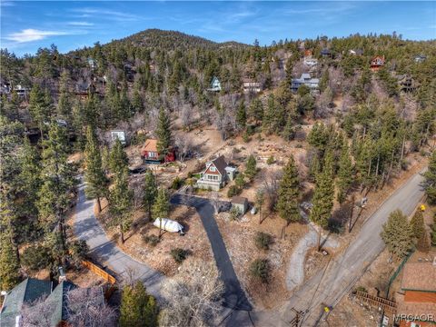Photo of 39676 Oakglen Road, Fawnskin, CA 92333 (MLS # 32600096)