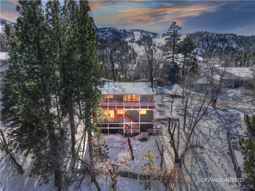 Photo of 43291 Shasta Road, Big Bear Lake, CA 92315 (MLS # 32600348)