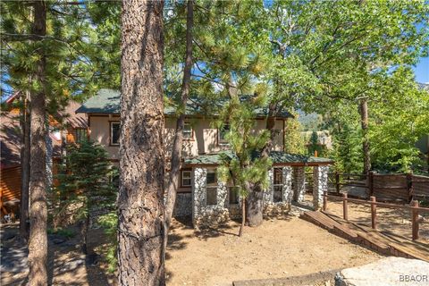 Photo of 1217 Aspen Drive, Big Bear Lake, CA 92315 (MLS # 32501927)