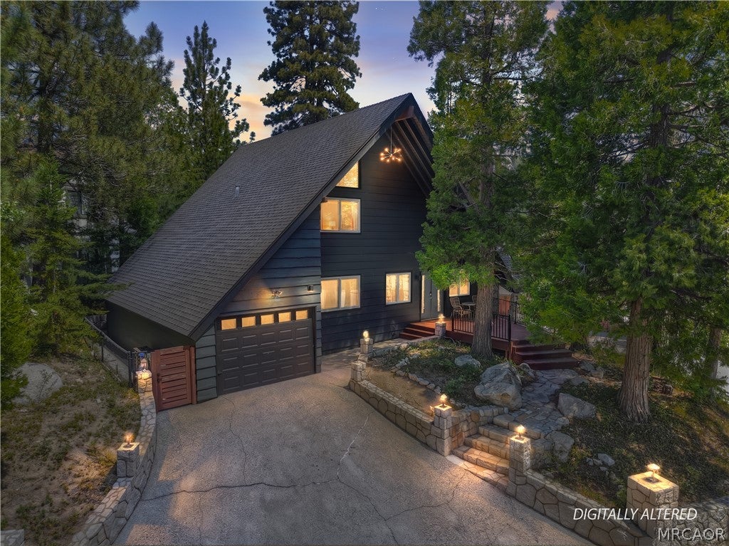 Photo of 27558 West Shore Road, Lake Arrowhead, CA 92352 (MLS # 32601219)