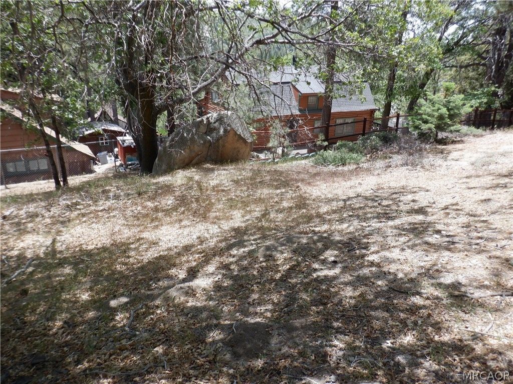 Photo of 0 Holcomb Creek Drive, Green Valley Lake, CA 92341 (MLS # 32601325)