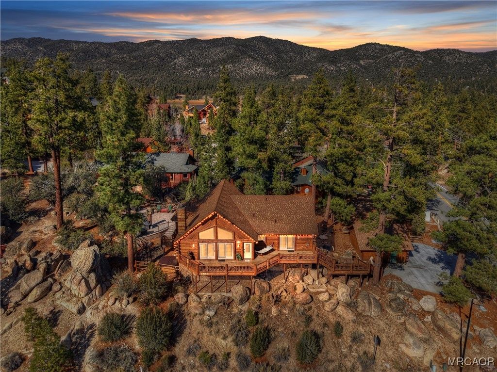 Photo of 340 Stoney Creek Road, Big Bear Lake, CA 92315 (MLS # 32502689)