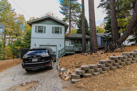 Photo of 849 Ford Lane, Big Bear Lake, CA 92315 (MLS # 32502448)