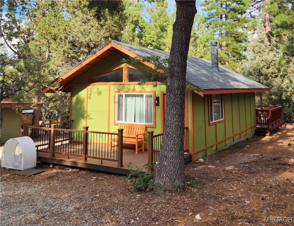 Photo of 737 Pine Lane, Sugarloaf, CA 92386 (MLS # 32502317)