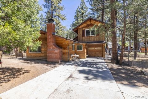 Photo of 924 Michael, Big Bear City, CA 92314 (MLS # 32600805)