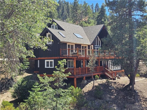 Photo of 41072 Maryland Road, Big Bear Lake, CA 92315 (MLS # 32601794)