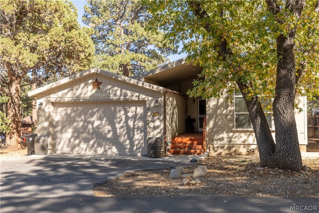 Photo of 775 Riverside Avenue, Sugarloaf, CA 92386 (MLS # 32602265)