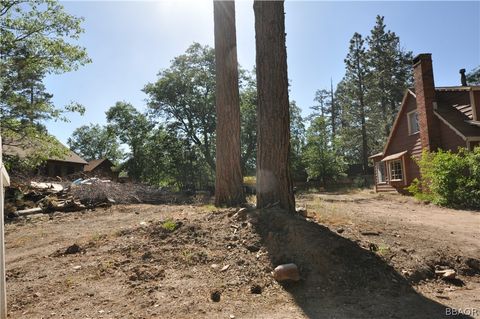 Photo of 0 Lupin Lane, Big Bear Lake, CA 92315 (MLS # 32405107)