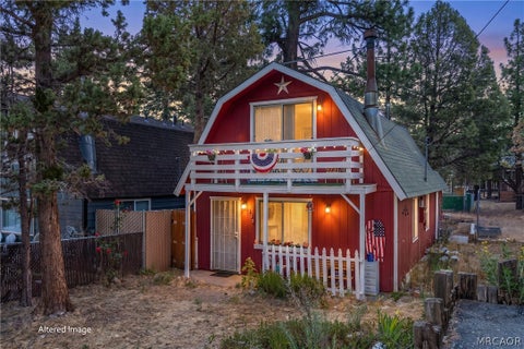 Photo of 133 Holmes Lane, Sugarloaf, CA 92386 (MLS # 32601564)