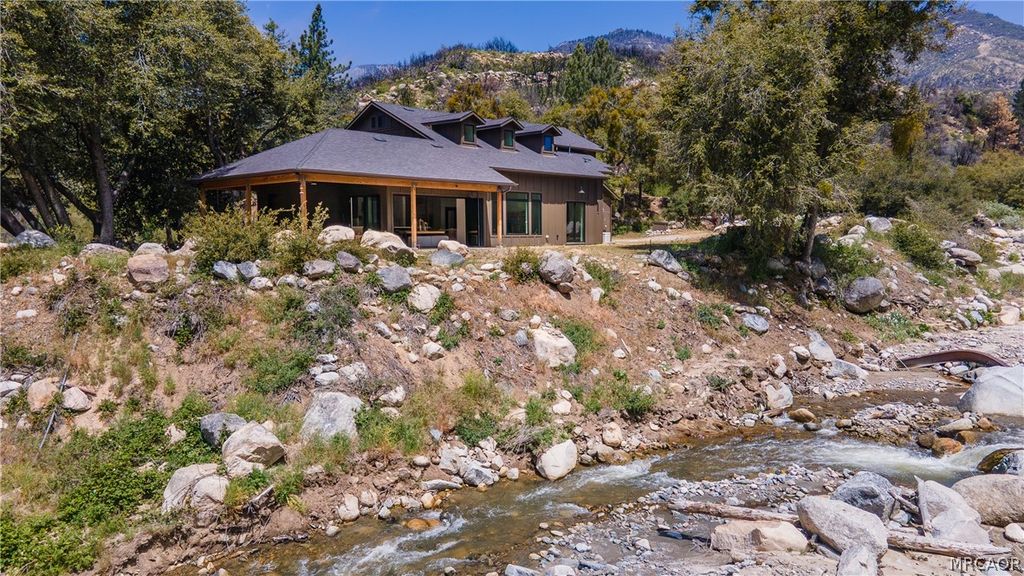 Photo of 38948 Seven Oaks Road, Angelus Oaks, CA 92305 (MLS # 32600986)