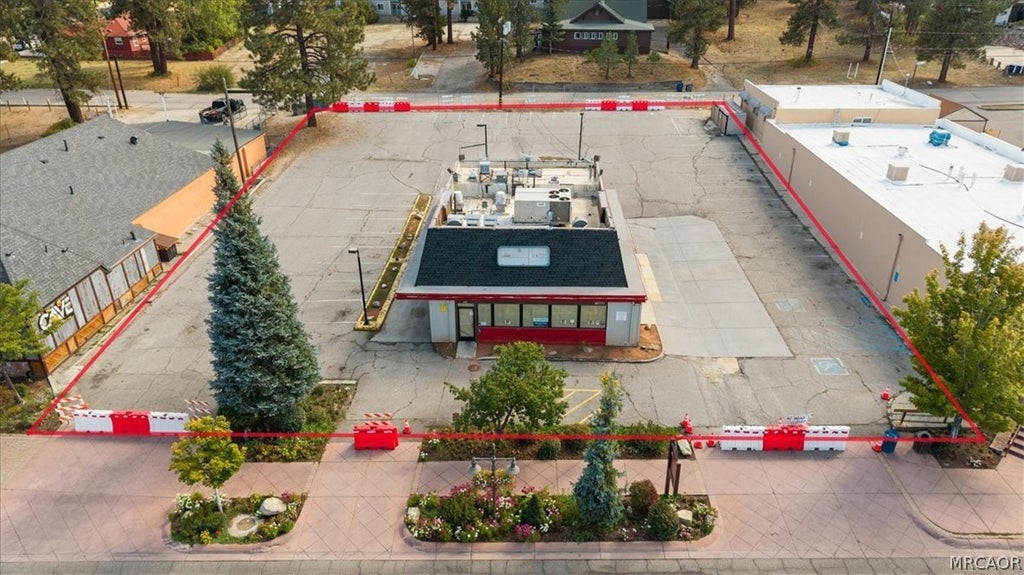 Photo of 40771 Village Drive, Big Bear Lake, CA 92315 (MLS # 32602451)