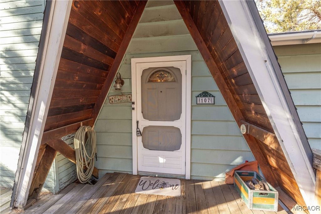 Photo of 107 E Aeroplane Boulevard, Big Bear City, CA 92314 (MLS # 32600040)