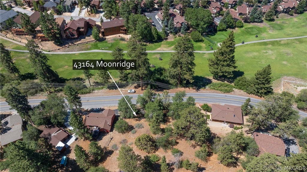 Photo of 43164 Moonridge Road, Big Bear Lake, CA 92315 (MLS # 32600380)