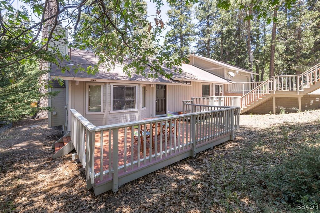 Photo of 43133 Moonridge Road, Big Bear Lake, CA 92315 (MLS # 32501450)