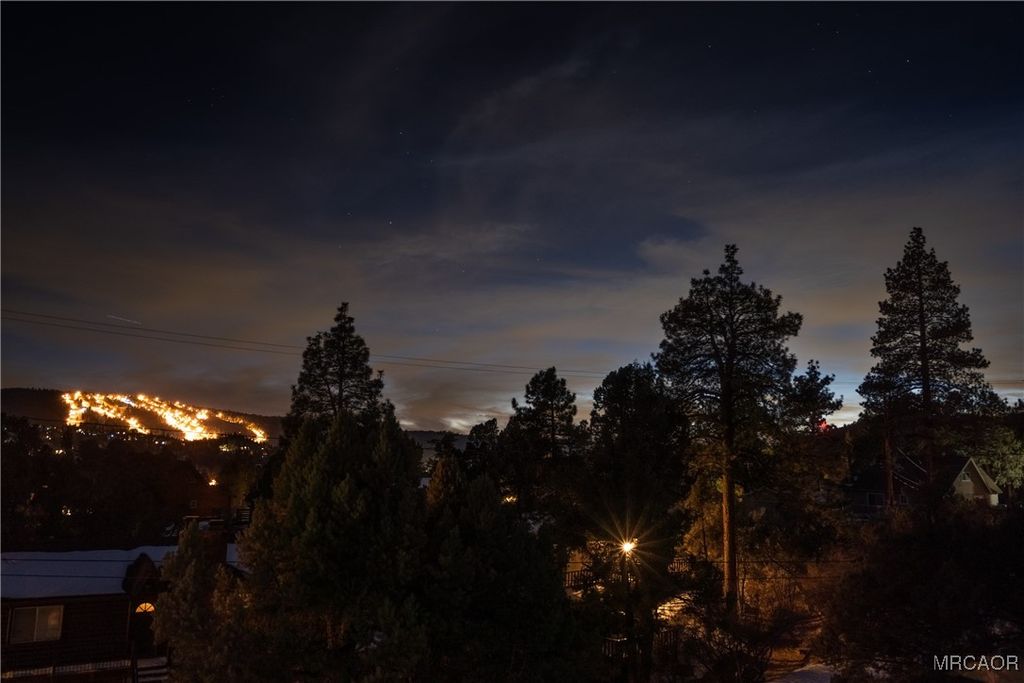 Photo of 1117 Crater Mountain Drive, Big Bear City, CA 92314 (MLS # 32600122)