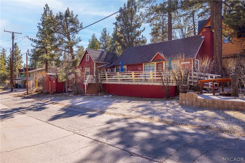 Photo of 331 Mullins Drive, Big Bear City, CA 92314 (MLS # 32600473)