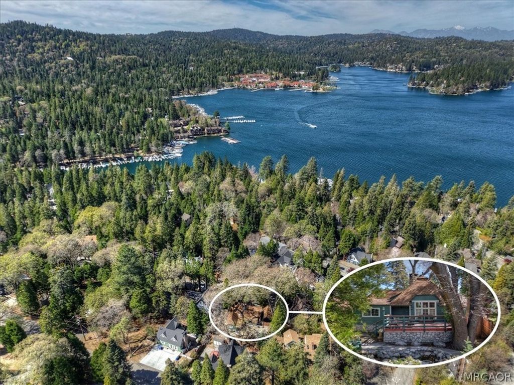 Photo of 295 Sunset Drive, Lake Arrowhead, CA 92352 (MLS # 32600682)