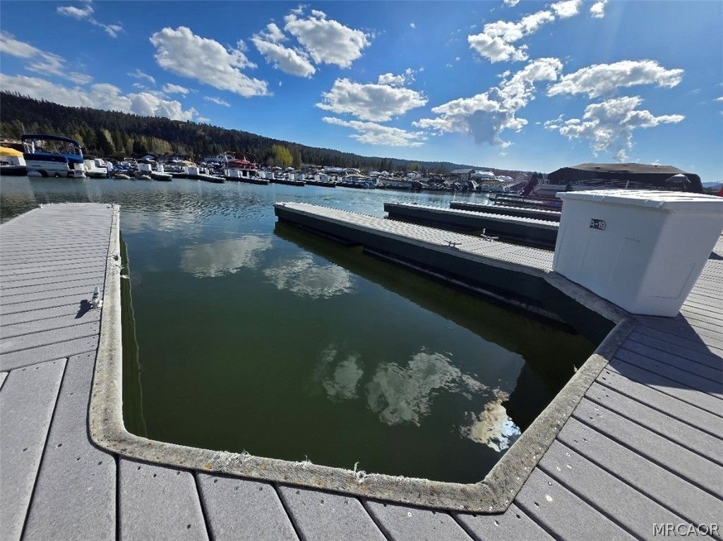 Photo of 400 Pine Knot Boulevard #A-19, Big Bear Lake, CA 92315 (MLS # 32600974)