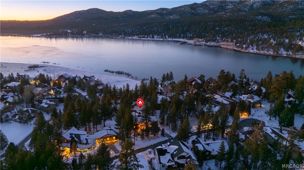 Photo of 42028 Sky View Ridge, Big Bear Lake, CA 92315 (MLS # 32600322)