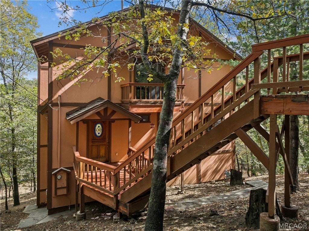 Photo of 1227 Portillo Lane, Lake Arrowhead, CA 92352 (MLS # 32602464)