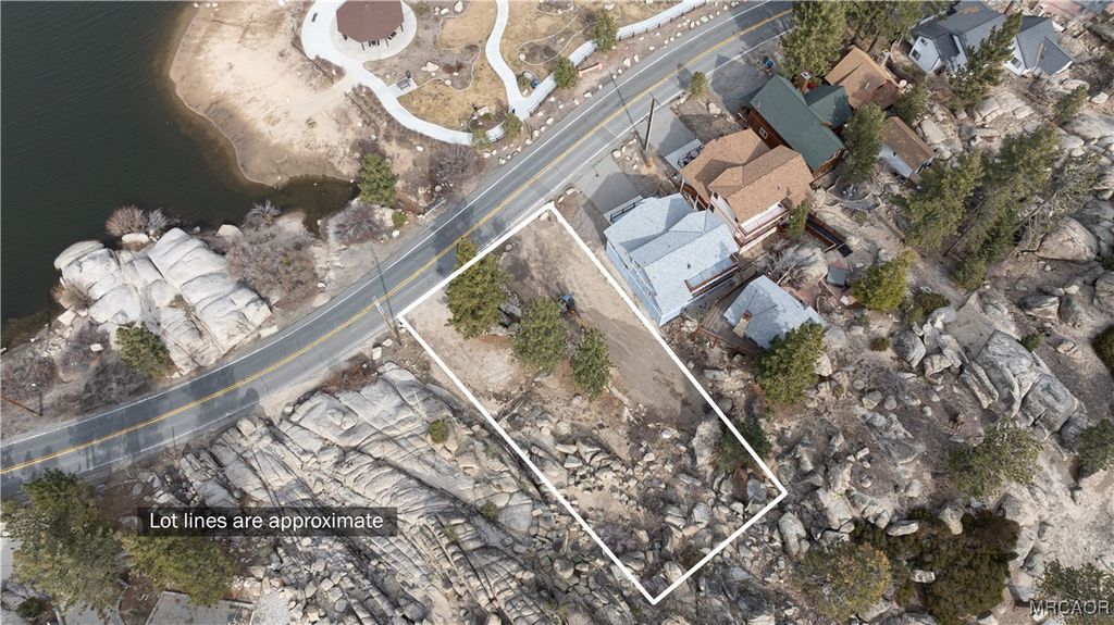 Photo of 39027 Big Bear Boulevard, Big Bear Lake, CA 92315 (MLS # 32600138)