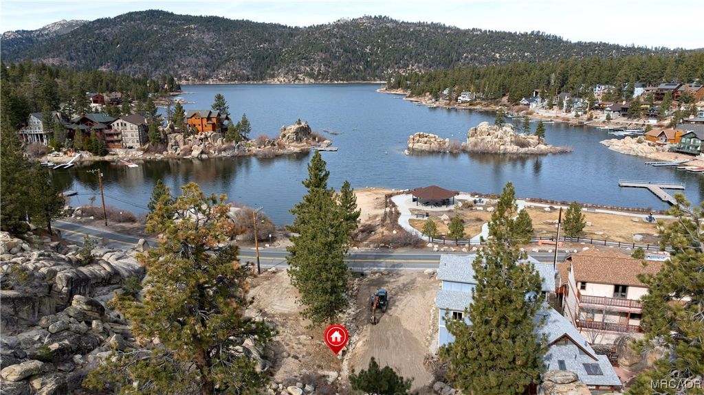 Photo of 39027 Big Bear Boulevard, Big Bear Lake, CA 92315 (MLS # 32600138)