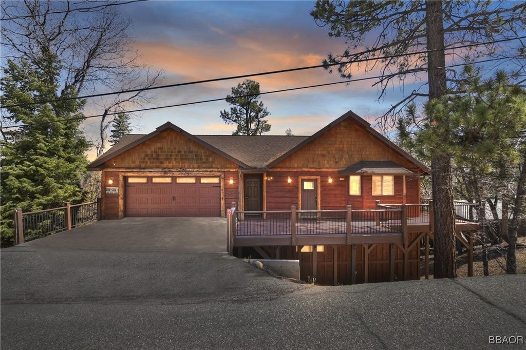 Photo of 43336 Shasta Road, Big Bear Lake, CA 92315 (MLS # 32500986)