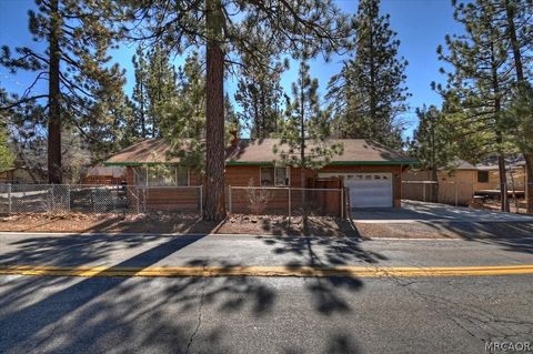 Photo of 510 Sunset Lane, Sugarloaf, CA 92386 (MLS # 32600229)