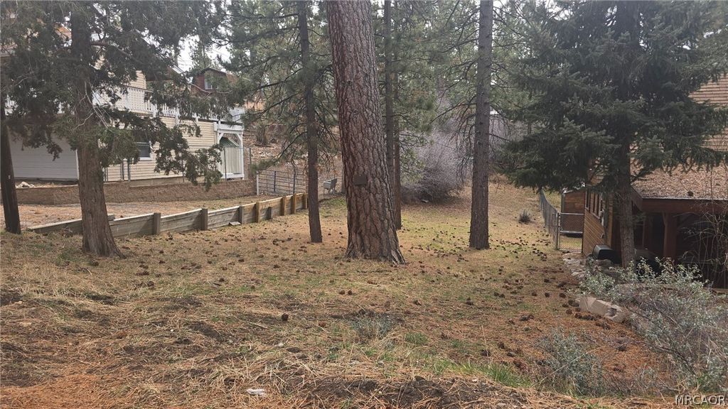 Photo of 42787 Conifer Drive, Big Bear Lake, CA 92315 (MLS # 32600314)