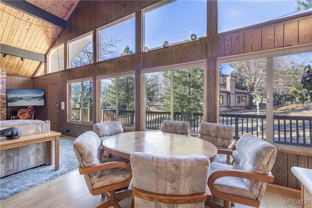 Photo of 43555 Colusa Dr, Big Bear Lake, CA 92315 (MLS # 32502791)