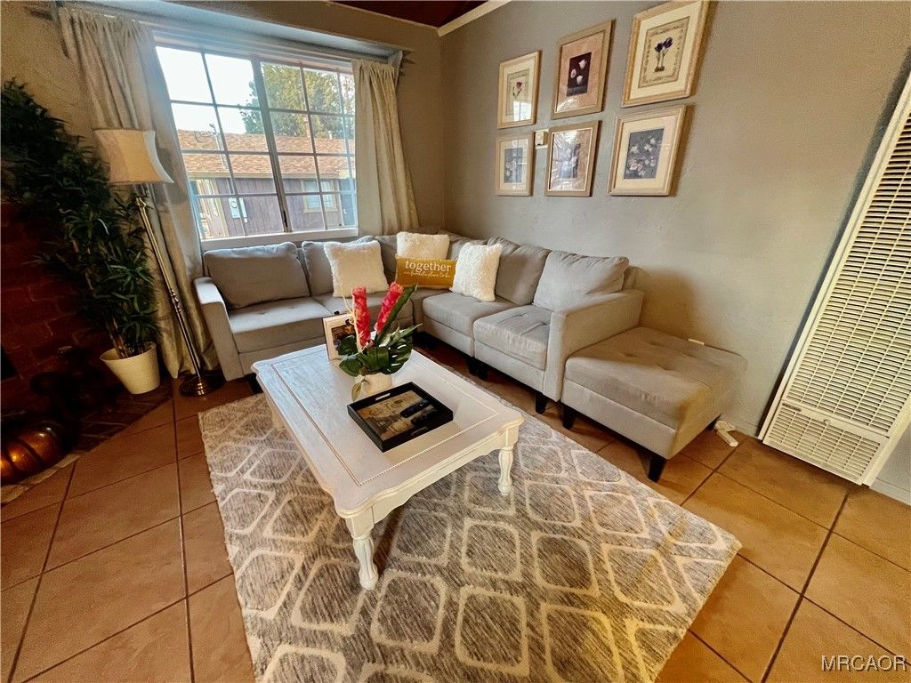 Photo of 165 Sunset Lane, Sugarloaf, CA 92386 (MLS # 32502361)