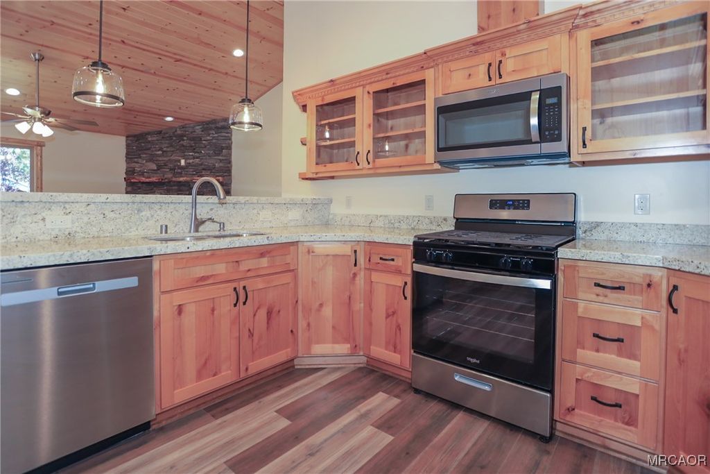 Photo of 365 Santa Barbara Avenue, Sugarloaf, CA 92386 (MLS # 32502208)