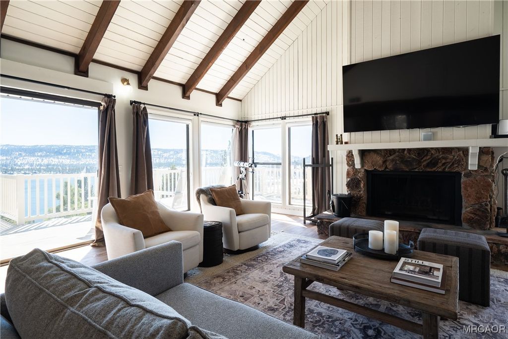 Photo of 955 Deer Trail Lane, Fawnskin, CA 92333 (MLS # 32600106)