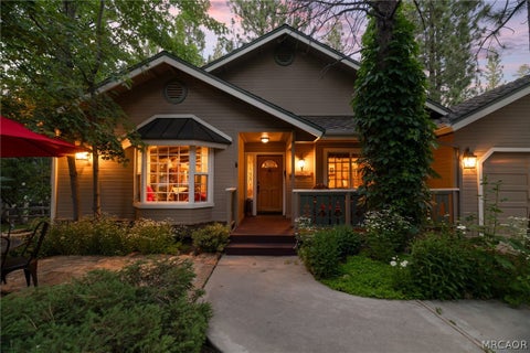 Photo of 42204 Heavenly Valley Road, Big Bear Lake, CA 92315 (MLS # 32602095)
