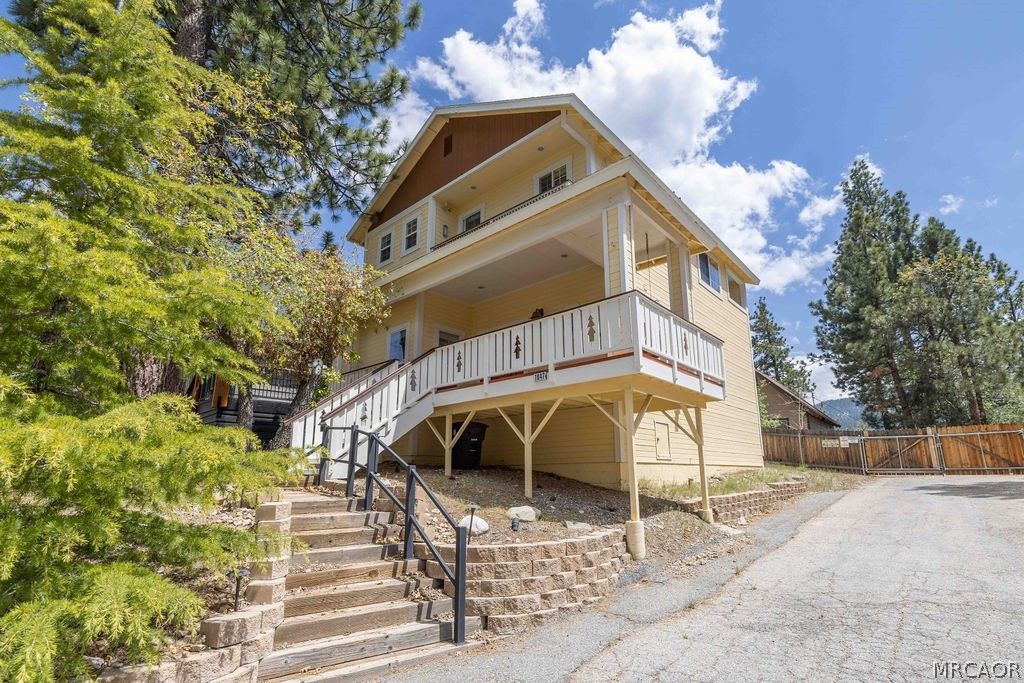 Photo of 1047 Butte Avenue, Big Bear City, CA 92314 (MLS # 32601218)