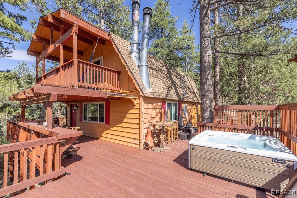 Photo of 44185 Timron Lane, Sugarloaf, CA 92386 (MLS # 32502670)