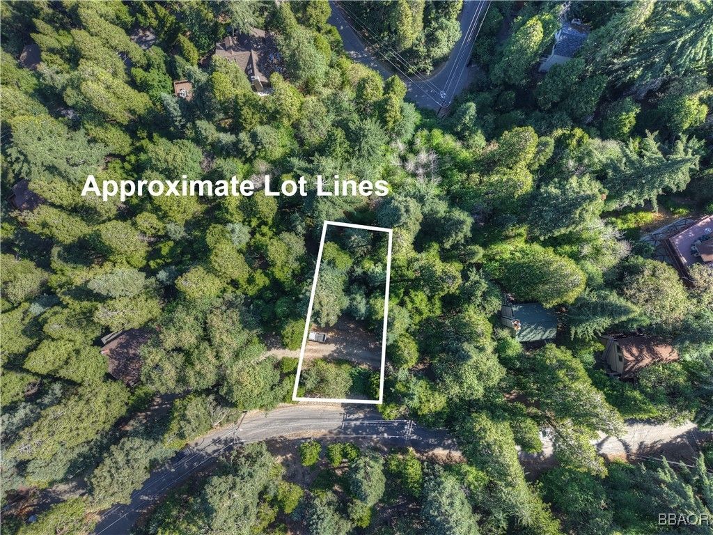 Photo of 0 Lakeview Drive, Crestline, CA 92325 (MLS # 32501725)
