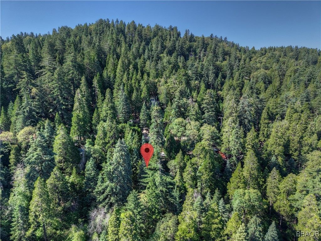 Photo of 0 Lakeview Drive, Crestline, CA 92325 (MLS # 32501725)