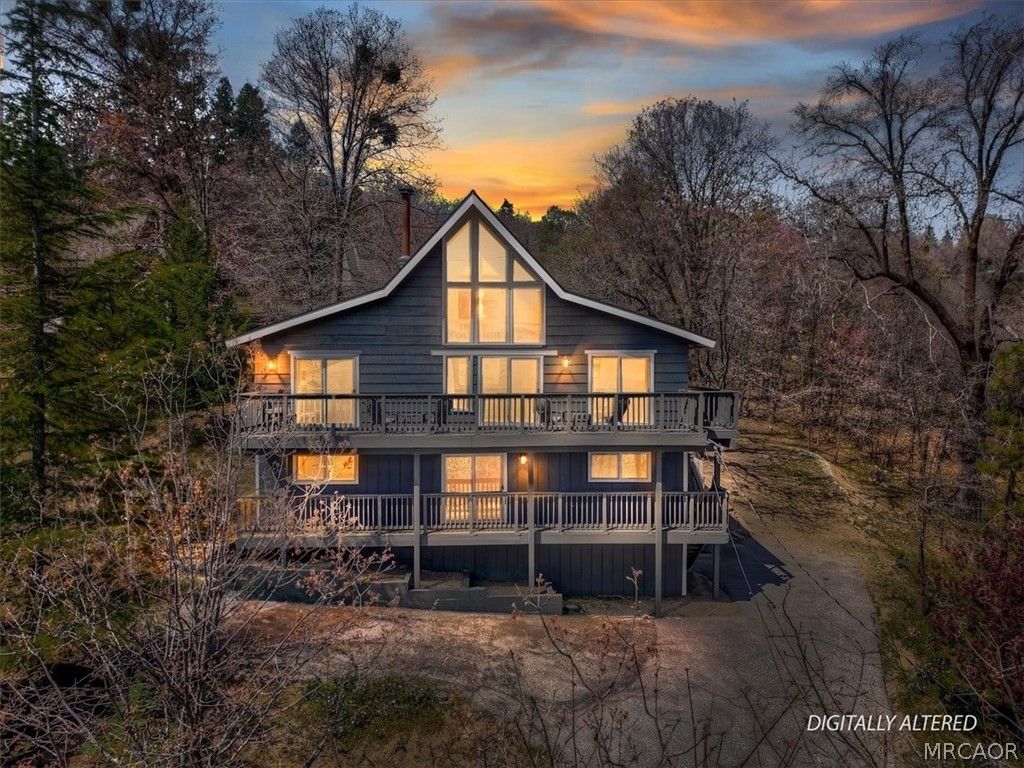 Photo of 27994 W Shore Road, Lake Arrowhead, CA 92352 (MLS # 32600472)