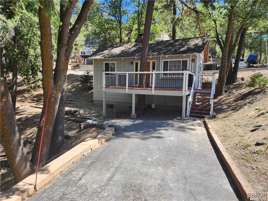 Photo of 2481 Spruce Drive, Arrowbear, CA 92382 (MLS # 32501923)